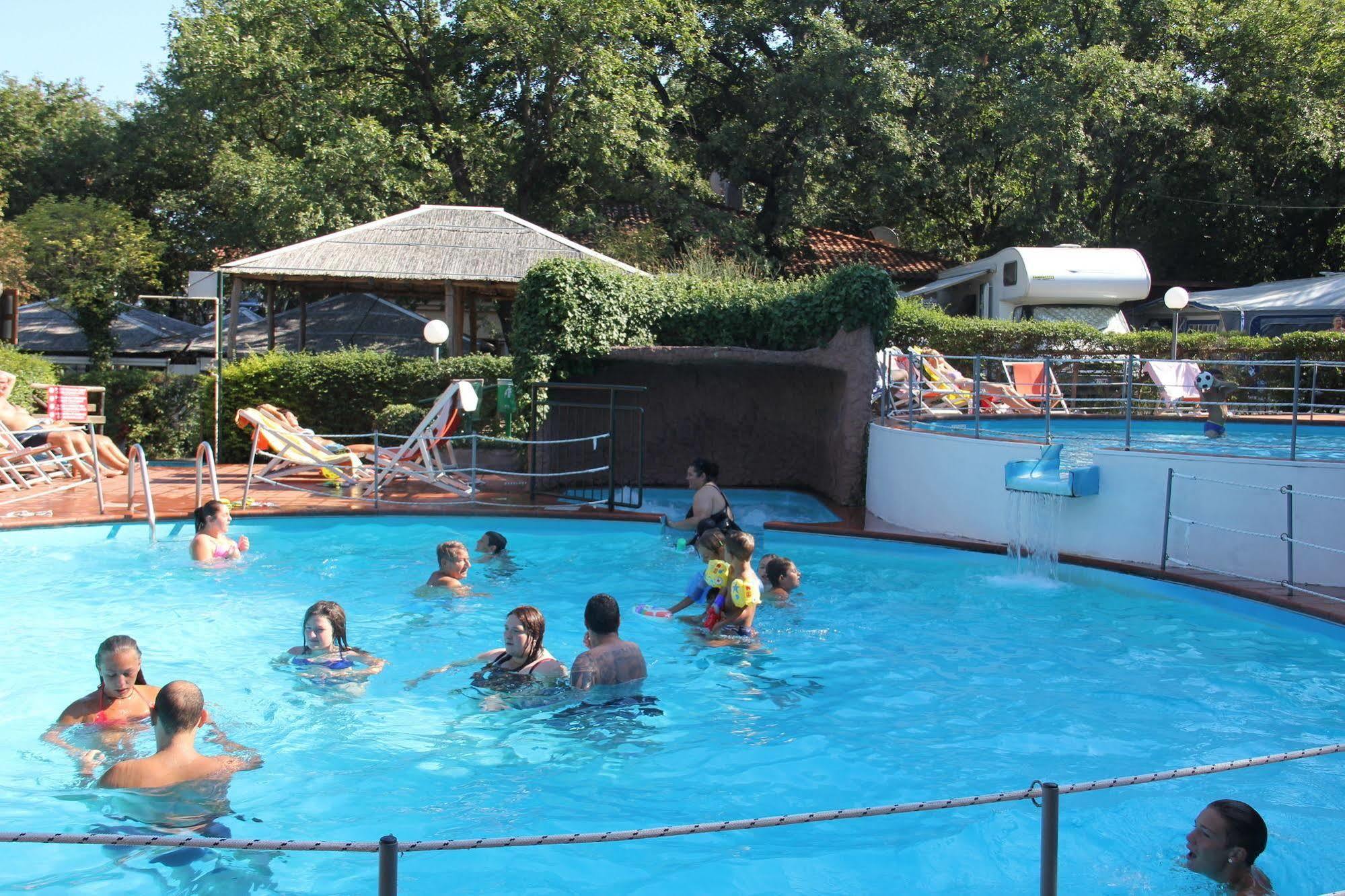 Caravelle Camping Village Ceriale Exterior foto